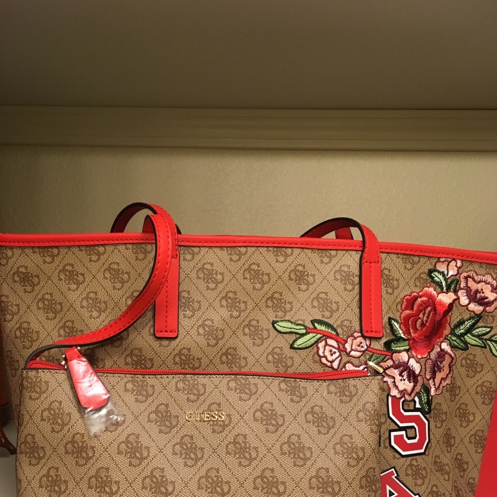 Handbag - Picture 2 of 8